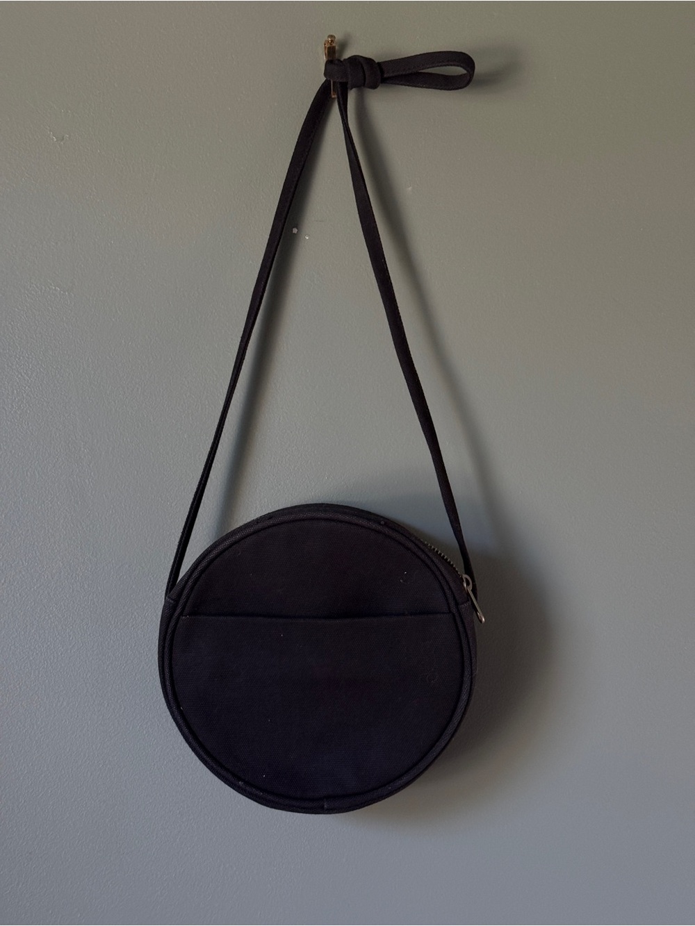 BAGGU - Small Black Round Crossbody Bag